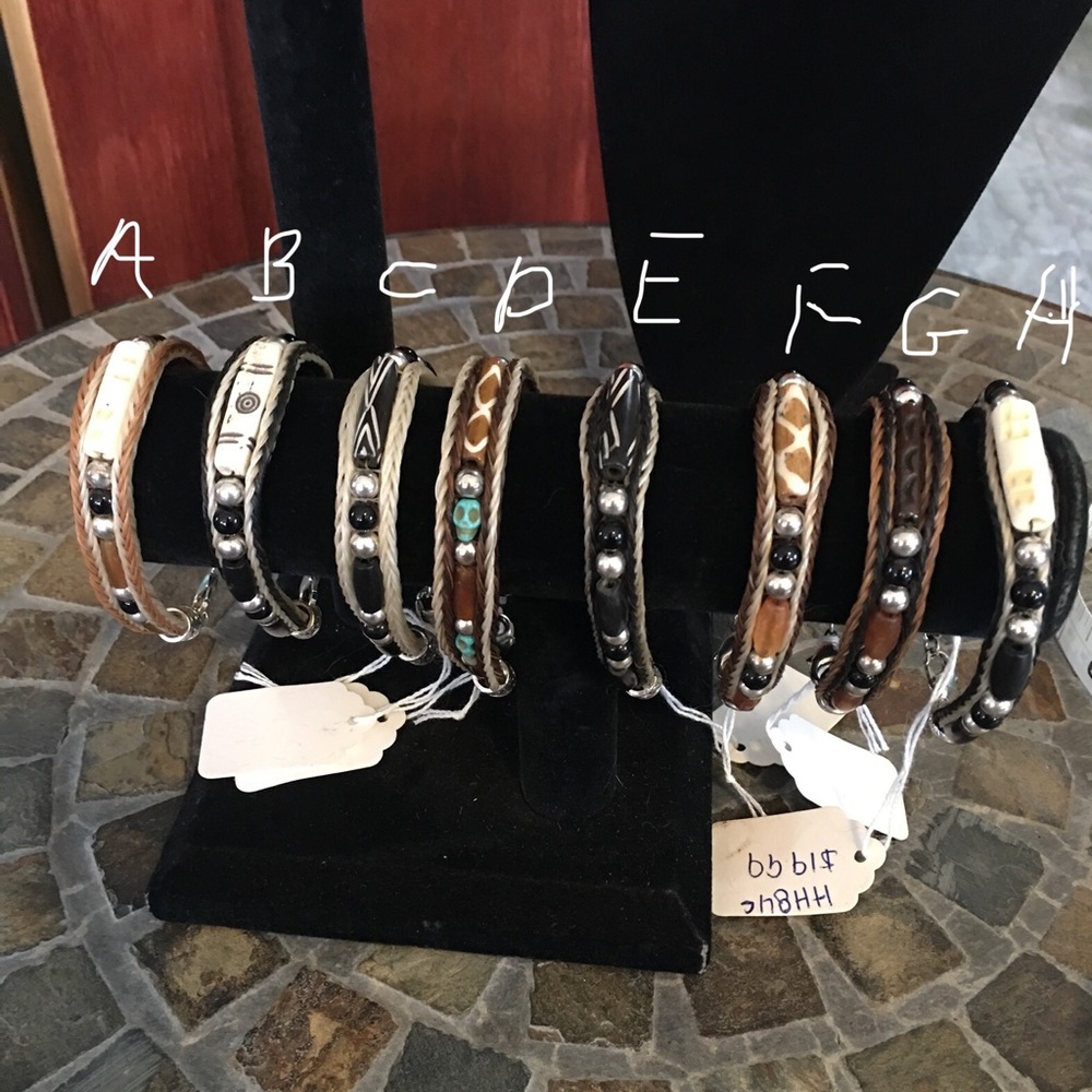 BNWT Horsehair Buffalo Bone Beaded Clasp Bracelet